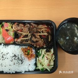革新傳統小吃快餐，滿足現代生活節奏美食需求